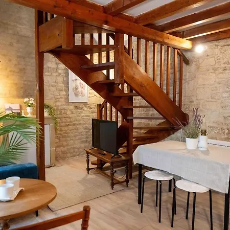 Apartment Duplex Pour 2 Au Vaugueux Caen